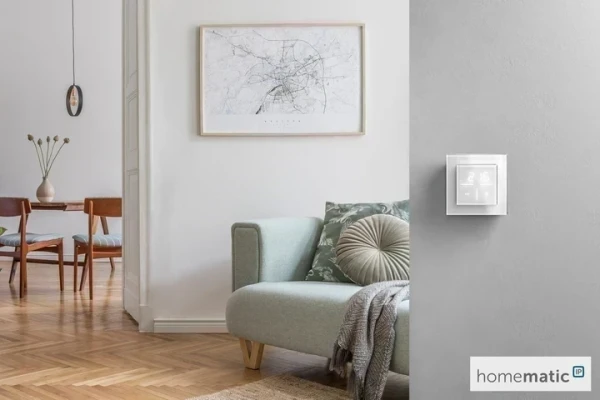 Homematic IP Sklenený nástenný termostat so senzorom CO2 - HmIP-WGTC 13