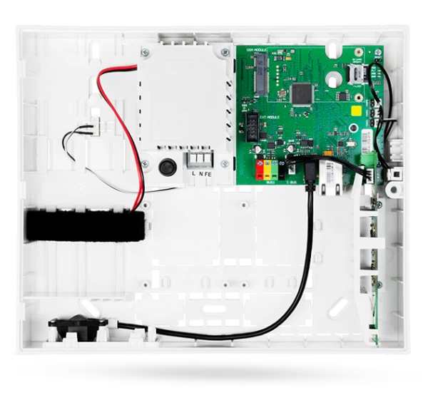 JA-103KR Ústredňa s LAN a rádiovým modulom JA-111R